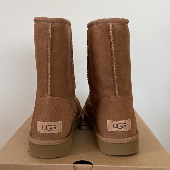 NWT Ugg Australia Classic Short II Chesnut Boot - Size 8 - Picture 6 of 10